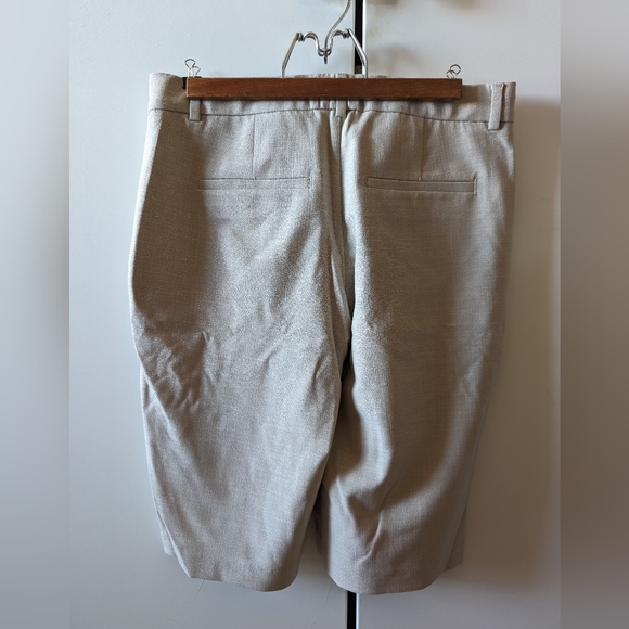 Five Units Kylie Straight Leg Bermuda Shorts - Picture 3 of 9